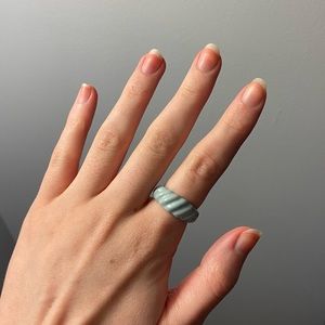 ⭐️2 for $30⭐️ Evryjewels Baby Blue Enamel Croissant Ring